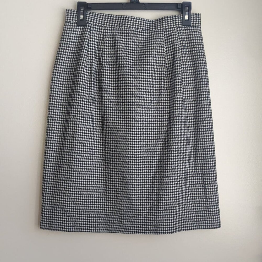 Savannah Wool Blend Pencil Skirt  Black and White Houndstooth Print Size 12 VTG